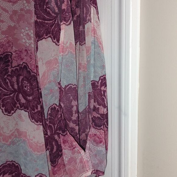 By and By layered maroon top with removeable necklace  Sz L - Picture 5 of 7